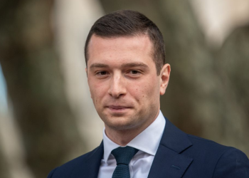 Jordan Bardella : sa chérie porte plainte, nouveau rebondissement dans la love story dont tout le monde parle