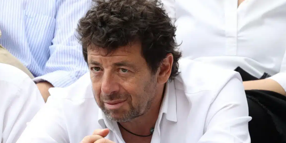 “Je t’ai manqué ?” : une vidéo troublante de Patrick Bruel et l’une de ses accusatrices refait surface