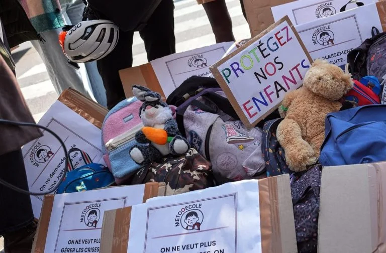 132 animateurs suspendus à París (1)