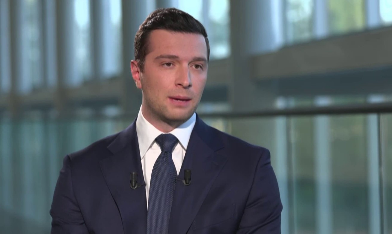 Affaire de Lyhanna: Jordan Bardella estime que Gérald Darmanin "aurait dû présenter sa démission par honneur" 4 Affaire de Lyhanna: Jordan Bardella estime que Gérald Darmanin "aurait dû présenter sa démission par honneur" Affaire de Lyhanna Jordan Bardella 3 Jordan Bardella