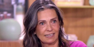 Adeline Blondieau face au cancer de son mari : sa main dans la sienne pour sa dernière chimiothérapie