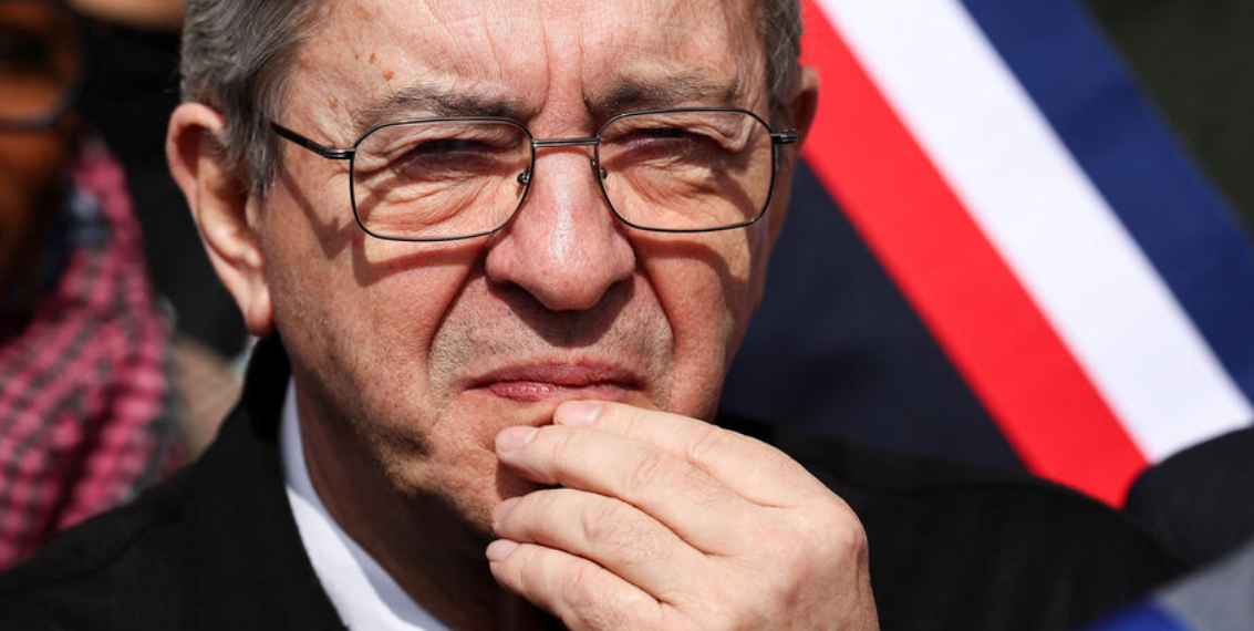 « Tout doit changer »: Jean-Luc Mélenchon dénonce « l&rsquo;horreur » subie par Lyhanna
