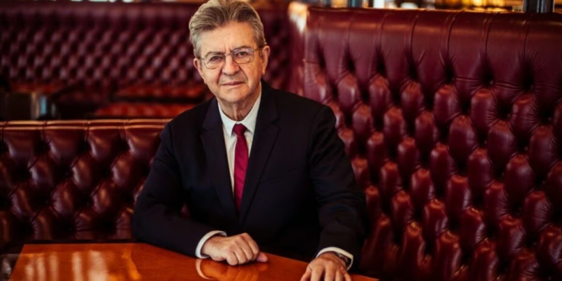 Jean-Luc Mélenchon promet de ramener l&rsquo;âge de départ à la retraite à 60 ans s&rsquo;il est élu président de la République