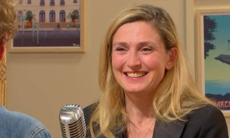 Julie Gayet (3)