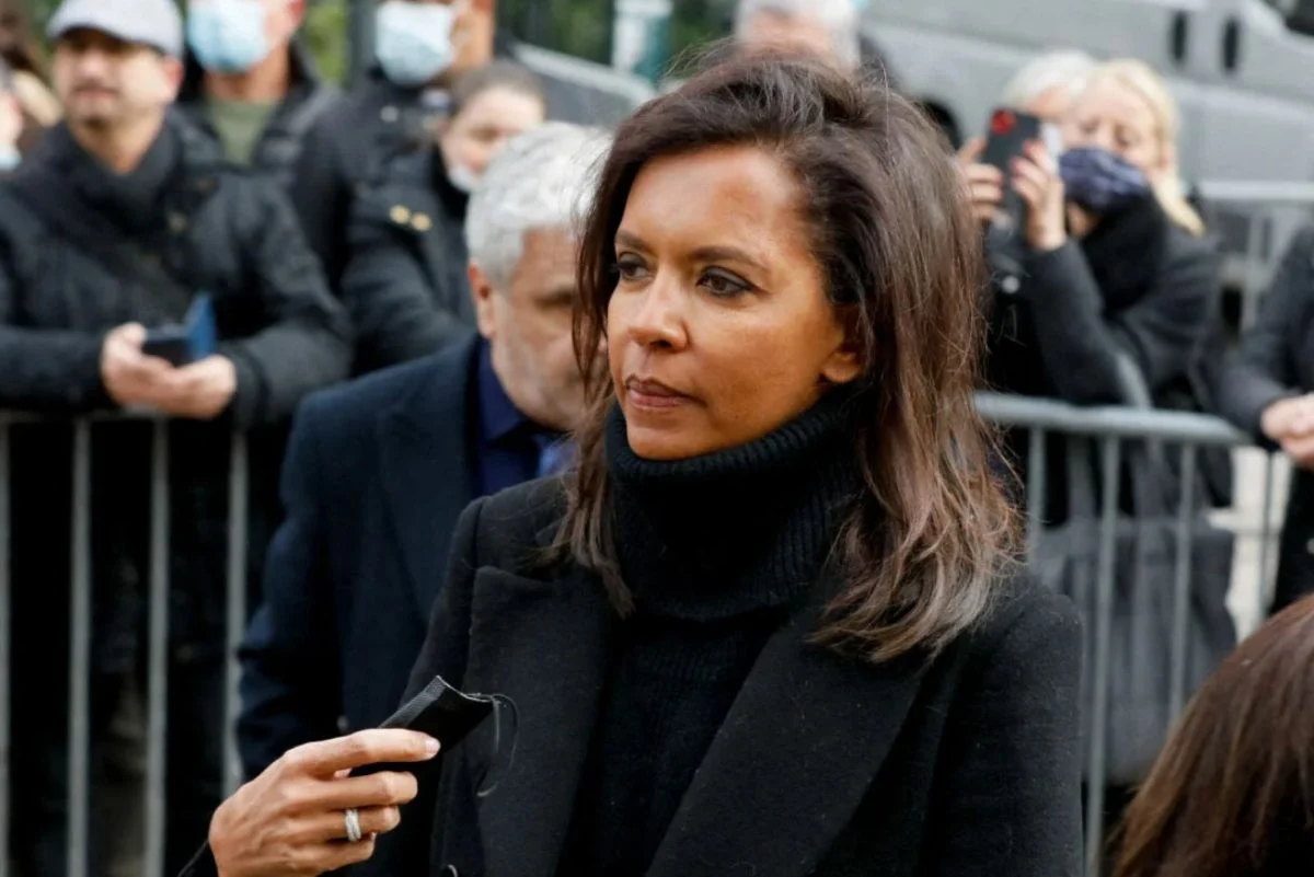 Karine Le Marchand (6) Karine Le Marchand (6)