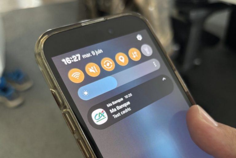 Le Crédit Agricole envoie par erreur une notification (1)3