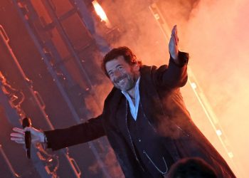 Louane remplace Patrick Bruel à la programmation du festival Les Alpagas bleus