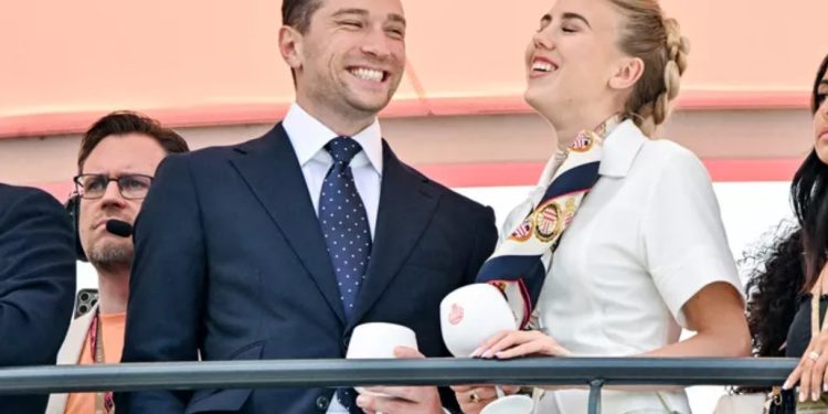 Dans les loges du Grand Prix de Monaco, Maria Carolina de Bourbon des Deux-Siciles et Jordan Bardella ne se cachent plus 1 Dans les loges du Grand Prix de Monaco, Maria Carolina de Bourbon des Deux-Siciles et Jordan Bardella ne se cachent plus Maria Carolina de Bourbon des Deux Siciles et Jordan Bardella Maria Carolina