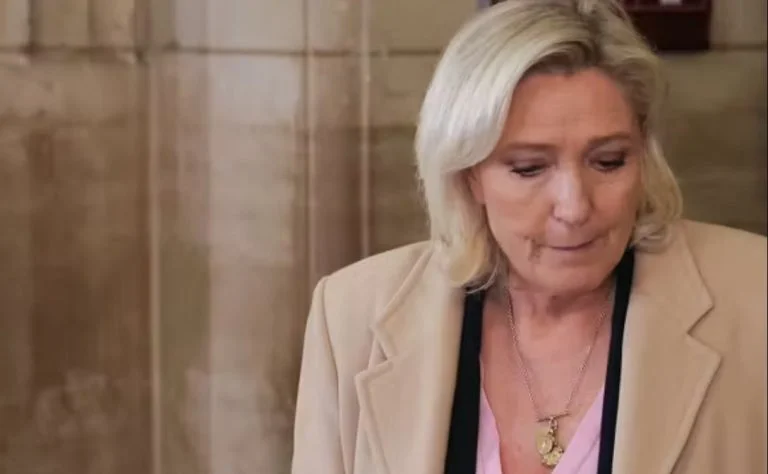 Marine Le Pen (3)