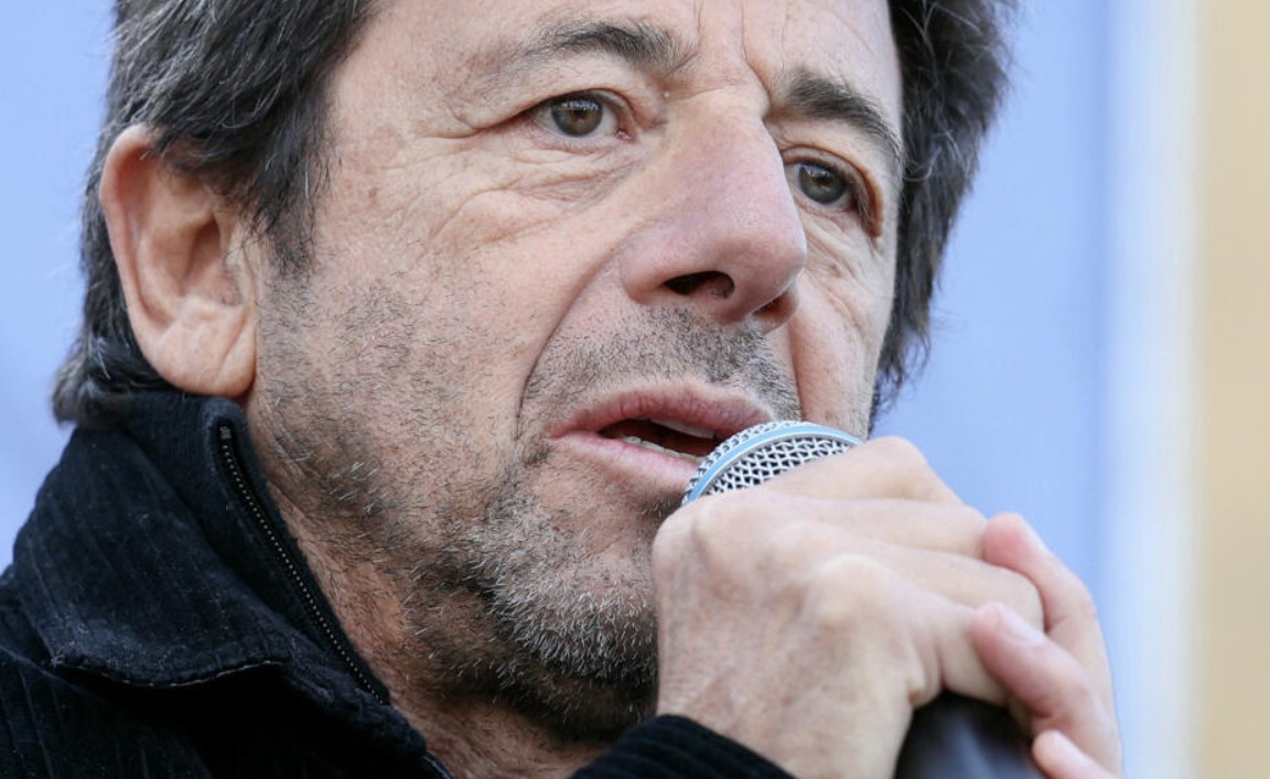 Affaire Patrick Bruel : Le chanteur a été présenté à des juges, le parquet demande son incarcération 2 Affaire Patrick Bruel : Le chanteur a été présenté à des juges, le parquet demande son incarcération Patrick Bruel 3 2 Patrick Bruel