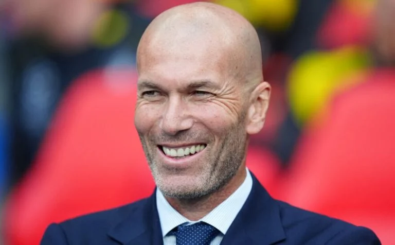 Zinédine Zidane successeur de Didier Deschamps (2)