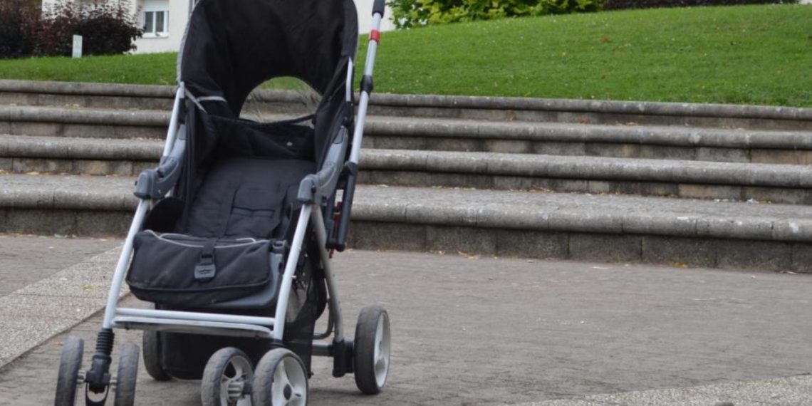 Son geste envers son bébé sur les Promenades à Reims, des passants donnent l’alerte