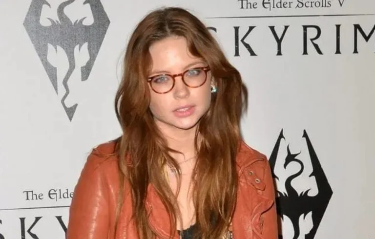 Daveigh Chase (4)
