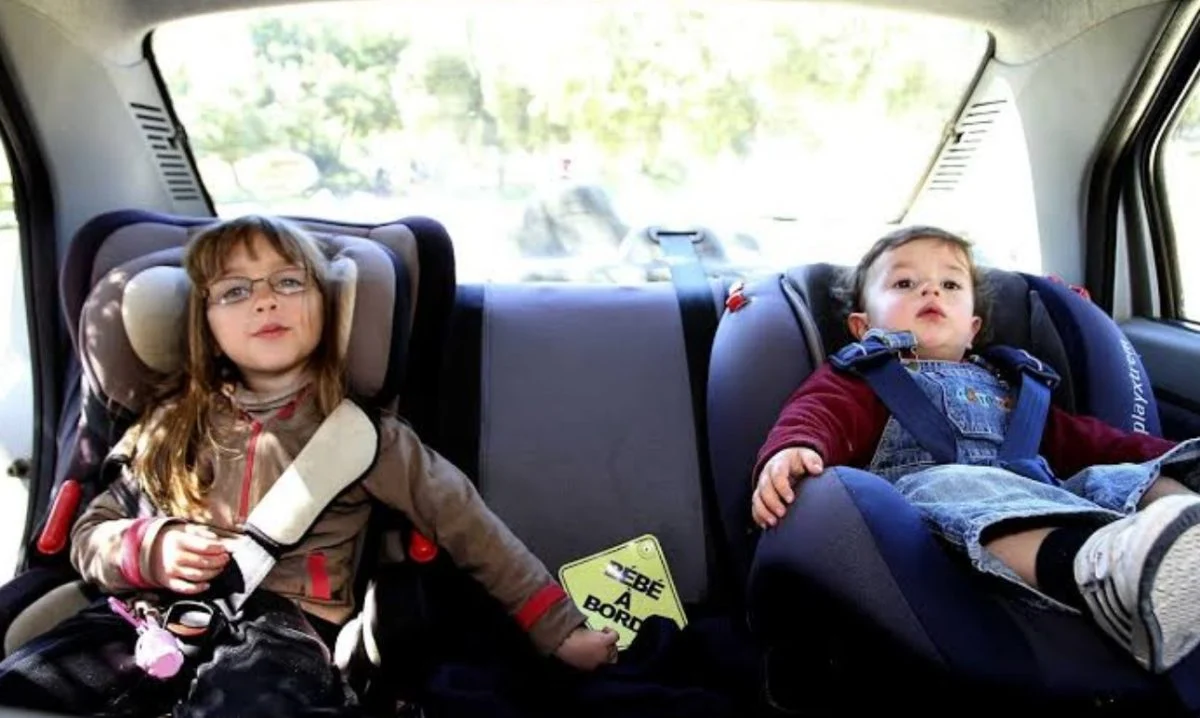 Des enfants de 1 et 3 ans étaient à bord (3) Des enfants de 1 et 3 ans étaient à bord (3)