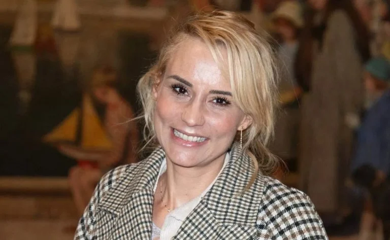 Elodie Gossuin (3)