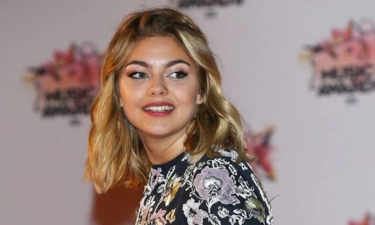 Louane (2)