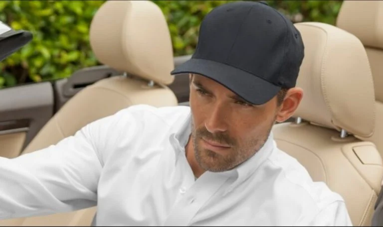 Casquette ou chapeau (1)