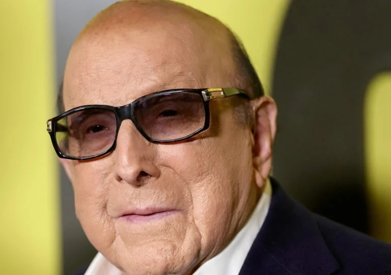 Clive Davis (5)