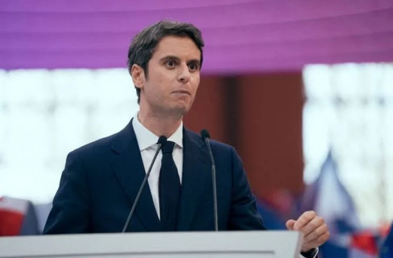 Gabriel Attal (1)