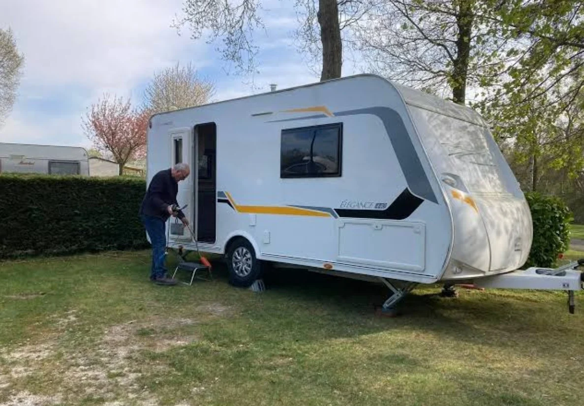 caravane (4) caravane (4)