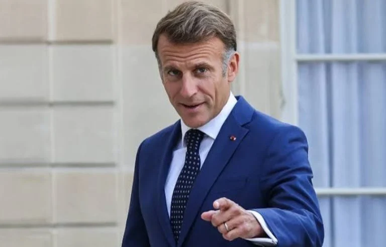Emmanuel Macron (2)