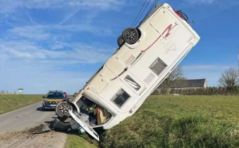 camping-car accident (3)