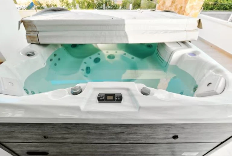 jacuzzi