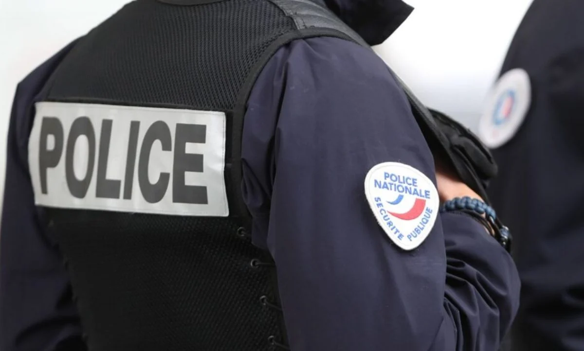 police (2) police (2)