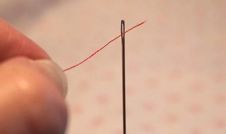 une aiguille en 3 secondes chrono (3)