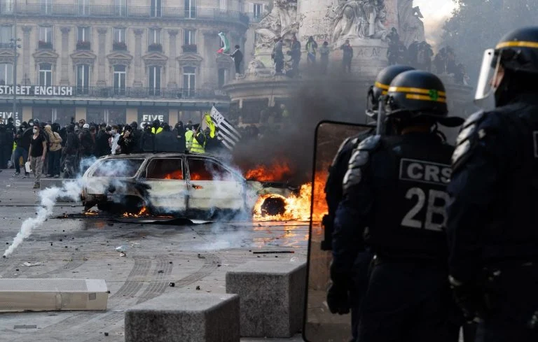 17-octobre-l-hotel-de-ville-de-limoges-incendie-pi cover