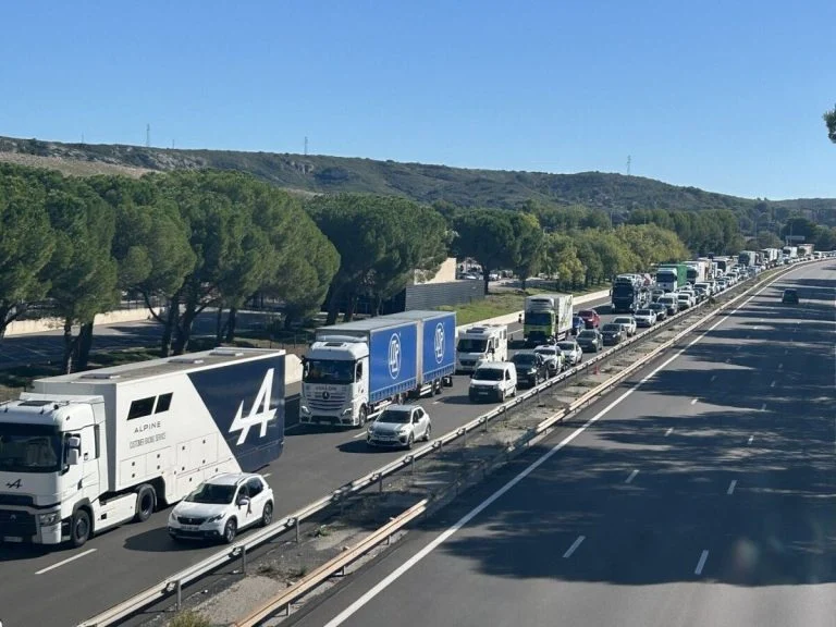 a7-operation-escargot-de-routiers-a-lancon-provenc cover