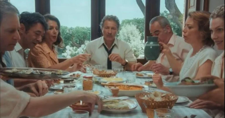intermarche-la-pub-ces-dimanches-la-sur-les-annees cover